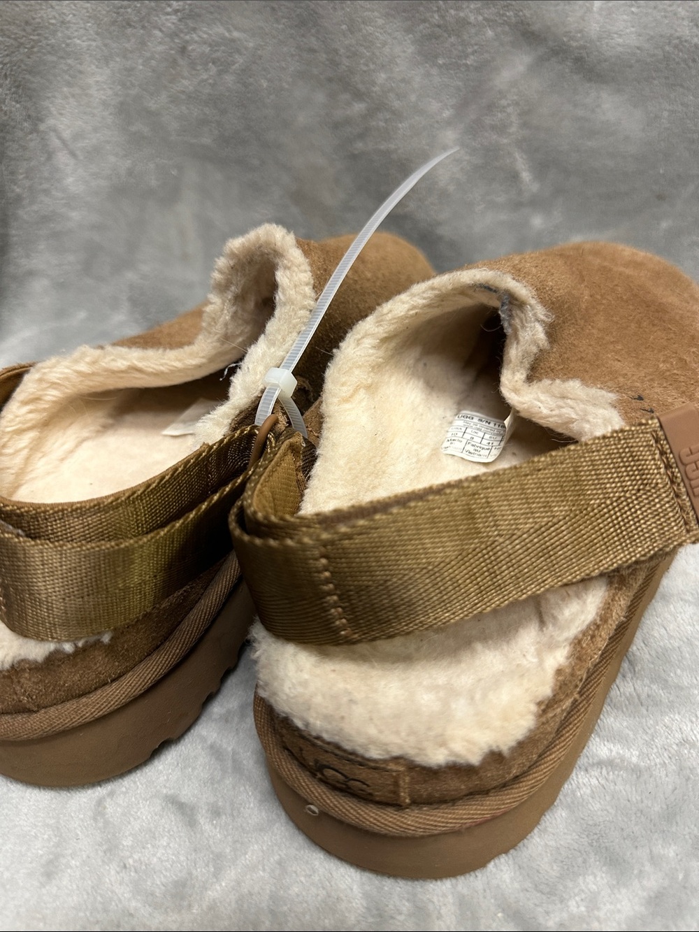 Ugg Goldenstar Chestnut Insulated Clogs Size 10 - Picture 4 of 6